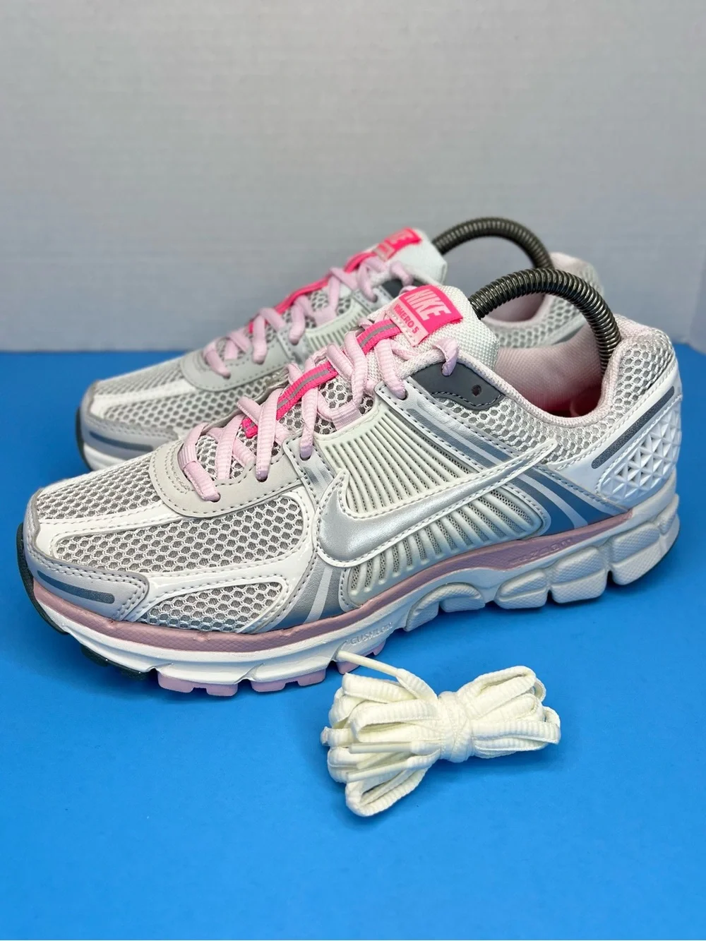 Nike Vomero 5 “520” Pack Womens Sz 8 FN3695-001 New without Box - Photon Dust - Picture 2 of 15